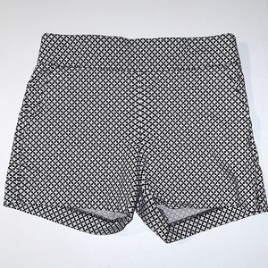 New York & company Medium black and white shorts